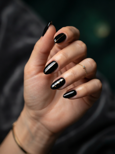 Black gold accent nails