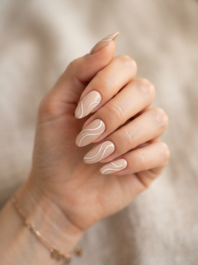 White swirl nail art
